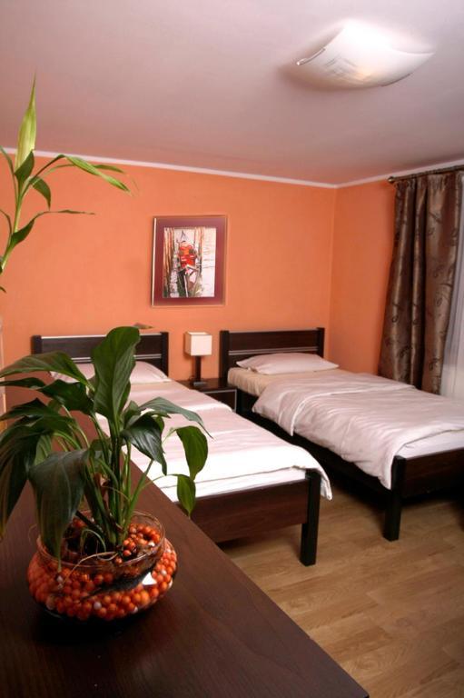 Euro Zajazd - Casa Di Fulvio Maria Viola Hotel Bielsko-Biala Bagian luar foto